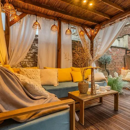 Pandora Отель *