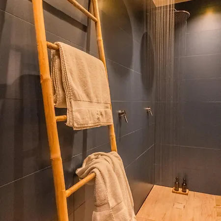 Pandora Отель *